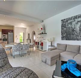 3 bedroom seaside villa with pool, Acharavi, sleeps 5